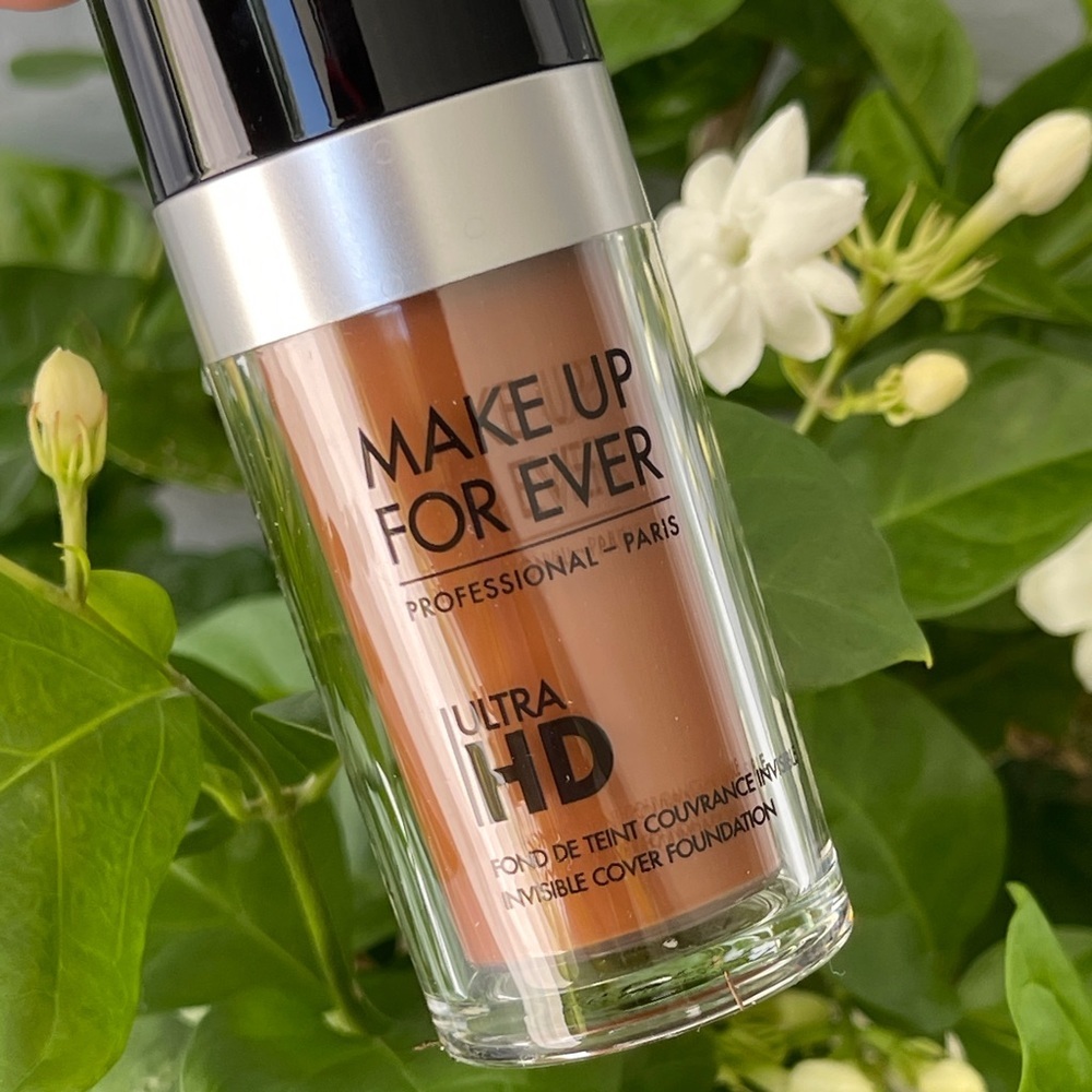MAKEUP FOR EVER Ultra HD Invisible Cover Foundation in “Y522” peach unde…